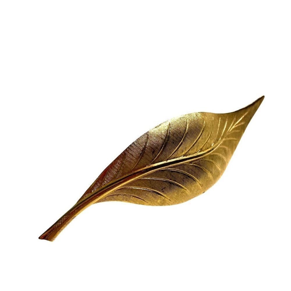 Vintage Leaf Brooch in Gold Tone